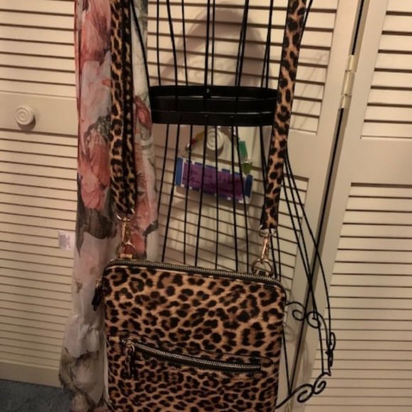 sold! NWT chico's | animal print crossbody - Picture 7 of 10